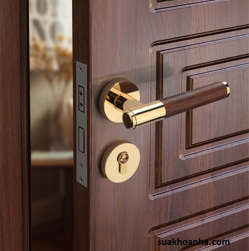 khóa cửa tay gạt cửa gỗ